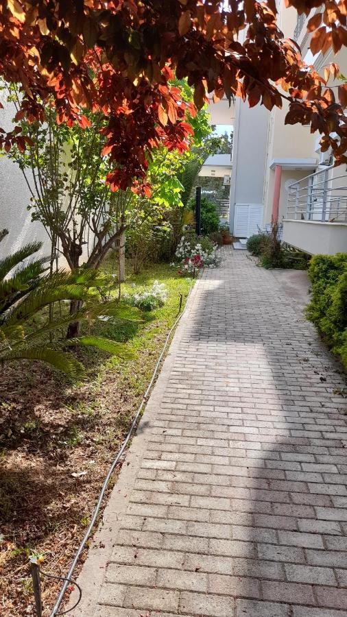 Akrata Rose Garden Apartments I Paralia Akratas Exteriör bild