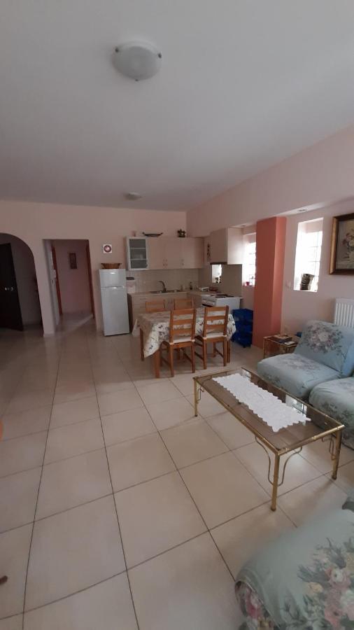 Akrata Rose Garden Apartments I Paralia Akratas Exteriör bild